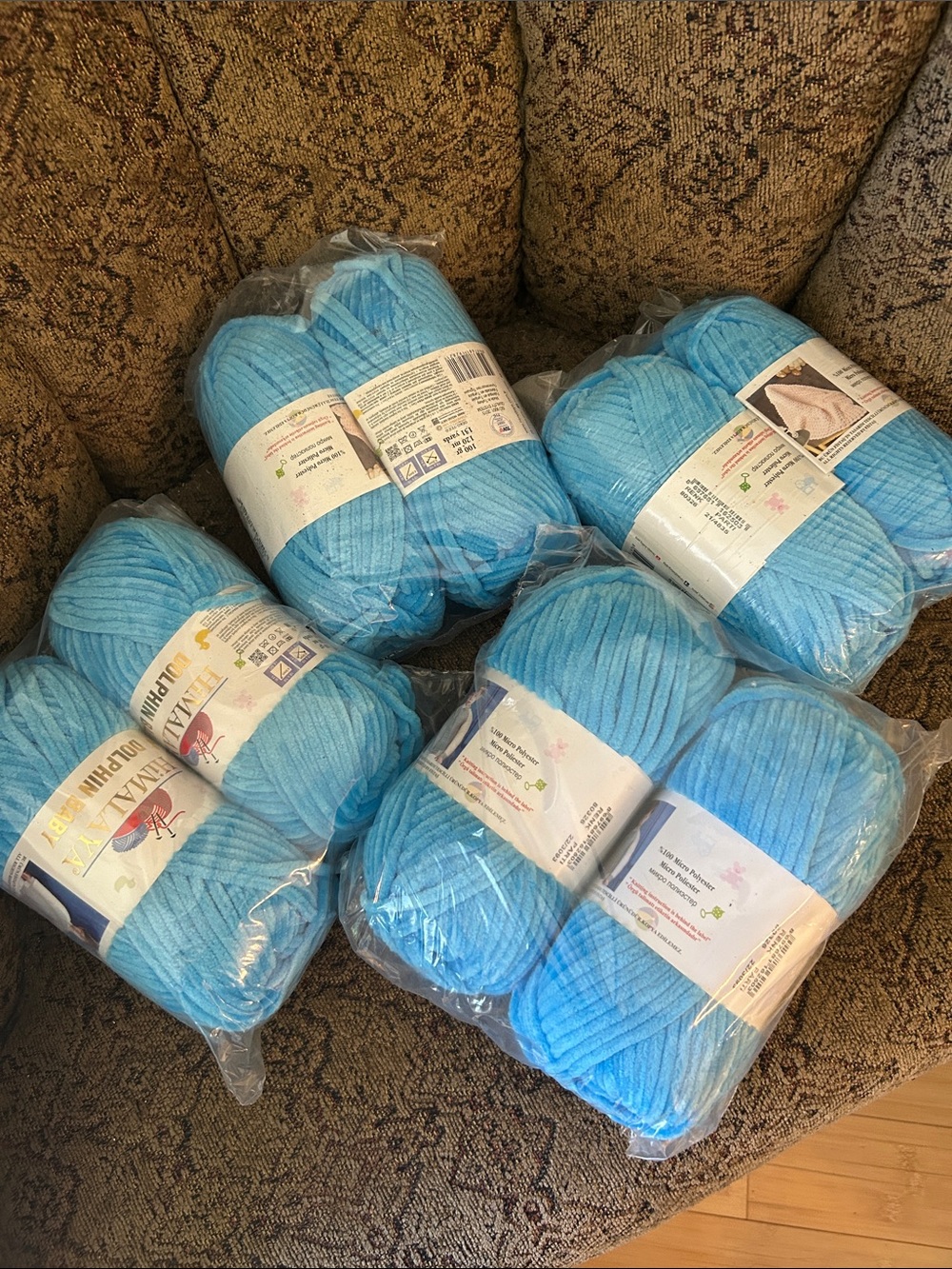 Dolphin Baby Yarn - blue Himalaya lot of 8 skeins new